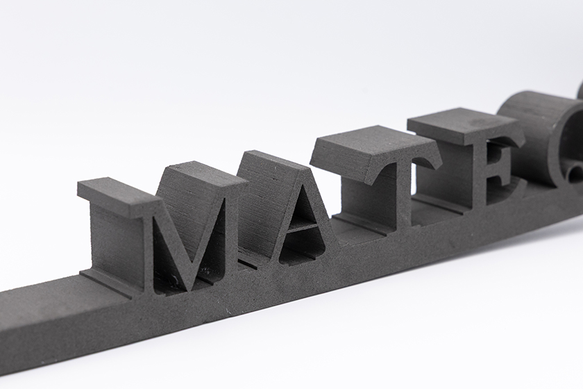 文字の切り抜き（スポンジ 30T）